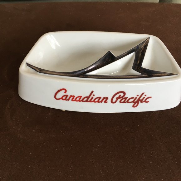 Canadian Pacific Ashtray - Picture 1 of 6